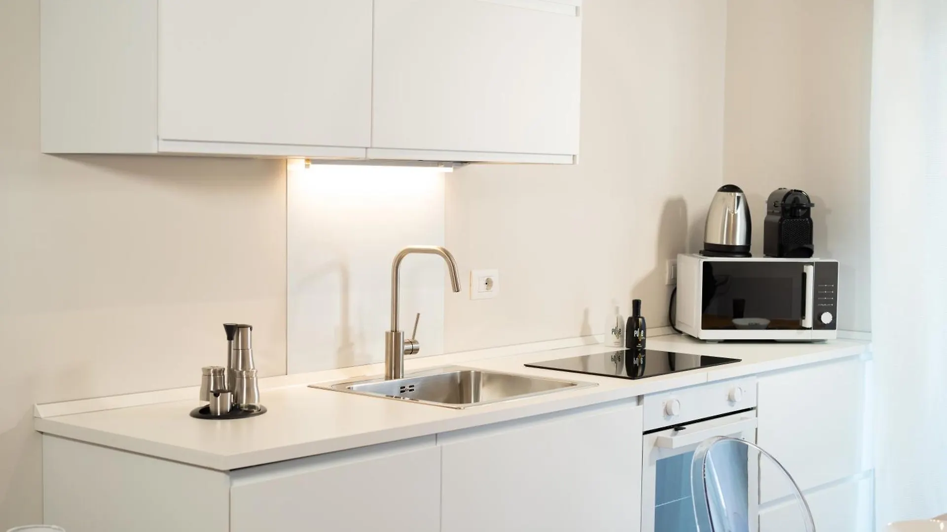Amendola - Elegant Suite Apartment Bari Italy